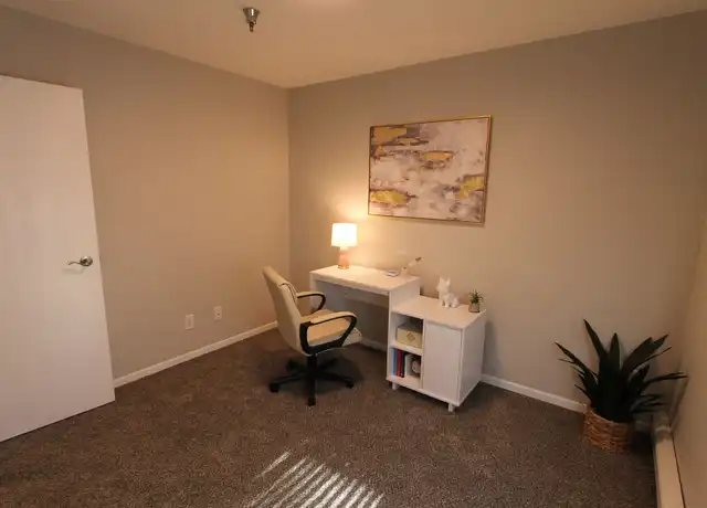 Property at 2807 Lincoln Way Unit 304, Sioux City, IA, 51106, 2 beds, 1 bath, [object Object]