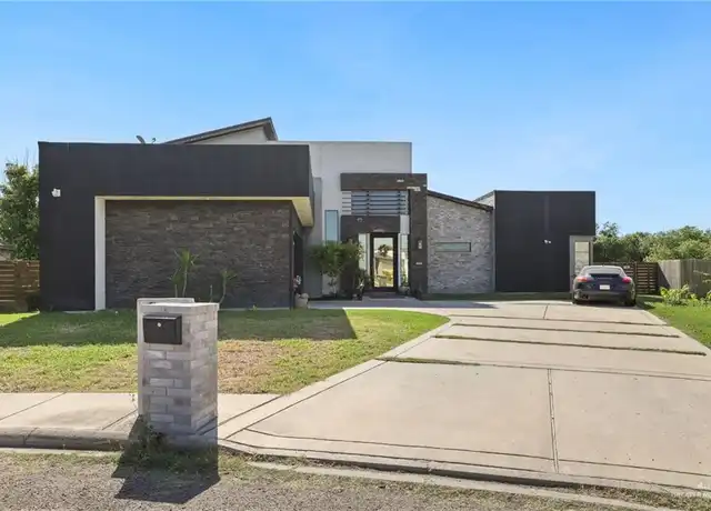 Property at 1005 W I St, Mission, TX, 78572, 5 beds, 5.5 baths, [object Object]