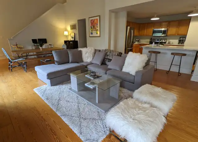 Property at 404 N Laurel Ave #32, Charlotte, NC, 28204, 1 bed, 1 bath, [object Object]