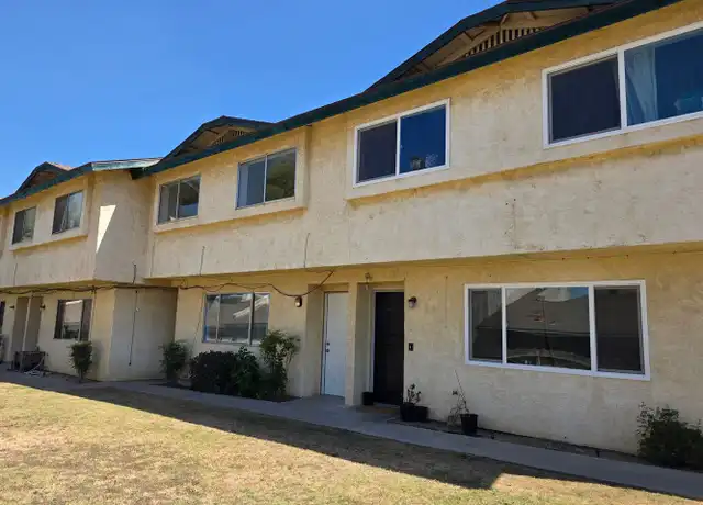 Property at 5709 Fairfax Rd Unit B, Bakersfield, CA, 93306, 3 beds, 2.5 baths, [object Object]