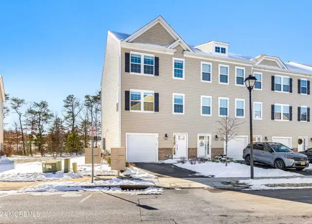 Property at 51 Melanie Way #301, Manahawkin, NJ, 08050, 3 beds, 3.5 baths, [object Object]
