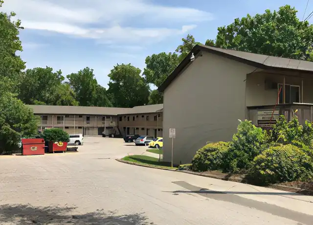 Property at 736 Michael St Unit 7, Iowa City, IA, 52246, 1 bed, 1 bath, [object Object]