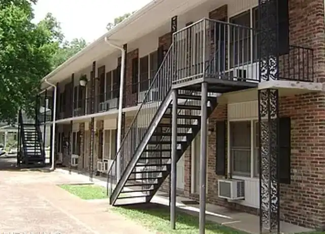 Property at 604 N Wood Ave Apt 05, Florence, AL, 35630, 1 bed, 1 bath, [object Object]
