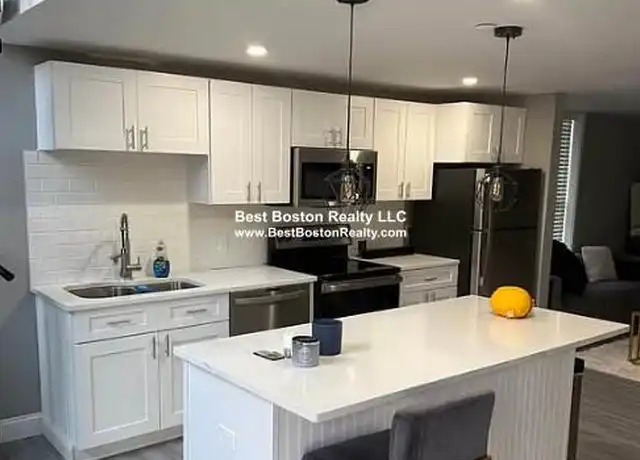 Property at 257 Washington Ave, Revere, MA, 02151, 1 bed, 2 baths, [object Object]