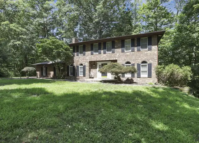Property at 955 Eastward Cir, Zanesville, OH, 43701, 4 beds, 5 baths, [object Object]