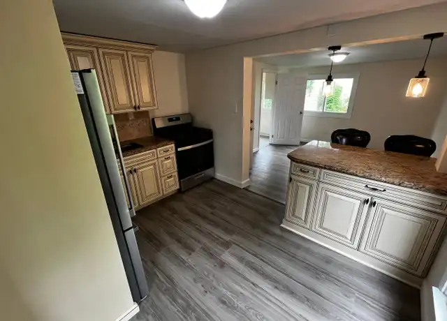 Property at 5 River St Unit 2nd Floor, Cohoes, NY, 12047, 2 beds, 1 bath, [object Object]