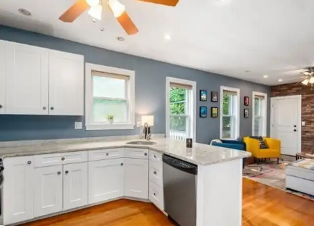 Property at 14 Wilbur St #3, Dorchester, MA, 02125, 3 beds, 2 baths, [object Object]