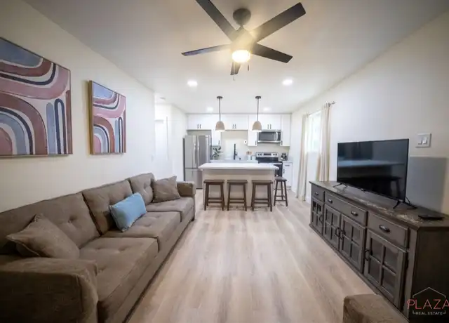Property at 329 Beaumont Ct, Vista, CA, 92084, 1 bed, 1 bath, [object Object]