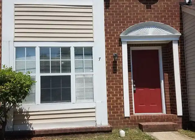Property at 7 Silk Tree Pl, Hampton, VA, 23666, 3 beds, 2.5 baths, [object Object]