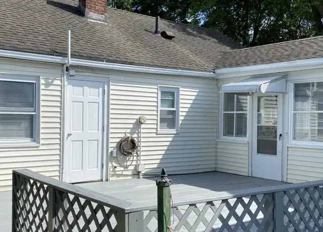 Property at 20 Kappius Path, Newton Center, MA, 02459, 3 beds, 1 bath, [object Object]