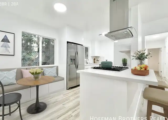 Property at 634 Flower Ave Unit 4A, Venice, CA, 90291, 3 beds, 1.5 baths, [object Object]