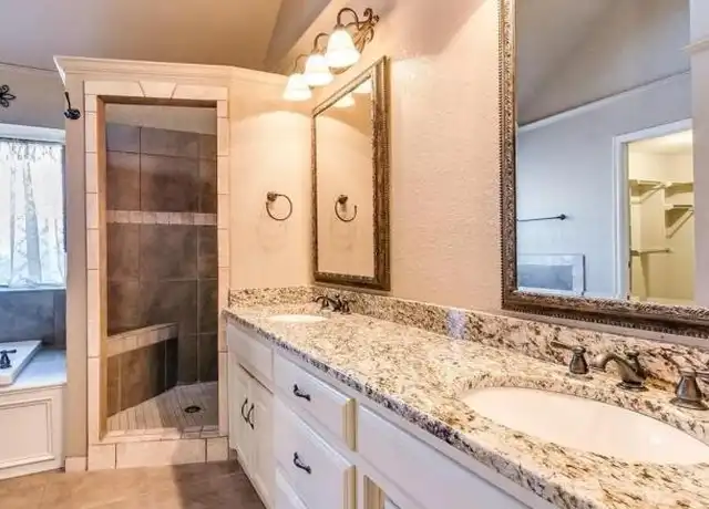 Property at 2808 SW 110th St, Oklahoma City, OK, 73170, 3 beds, 2 baths, [object Object]