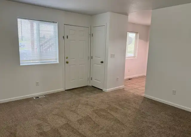 Property at 206 Patton Ave Apt C, Cheyenne, WY, 82007, 4 beds, 2 baths, [object Object]