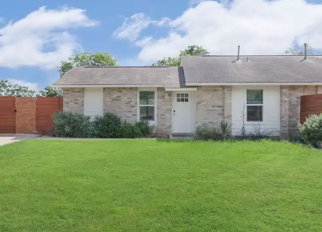 Property at 906 E Leslie Cir Unit A, Austin, TX, 78721, 2 beds, 1 bath, [object Object]