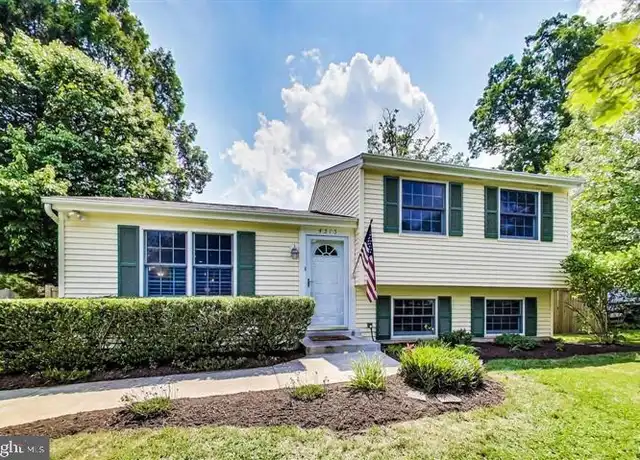 Property at 4515 Cub Run Rd, Chantilly, VA, 20151, 3 beds, 2 baths, [object Object]