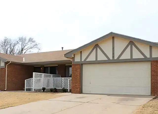 Property at 3160 S Bunker Hill Dr, Wichita, KS, 67210, 3 beds, 2 baths, [object Object]