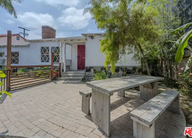 Property at 11924 Tennessee Pl, Los Angeles, CA, 90064, 3 beds, 2 baths, [object Object]