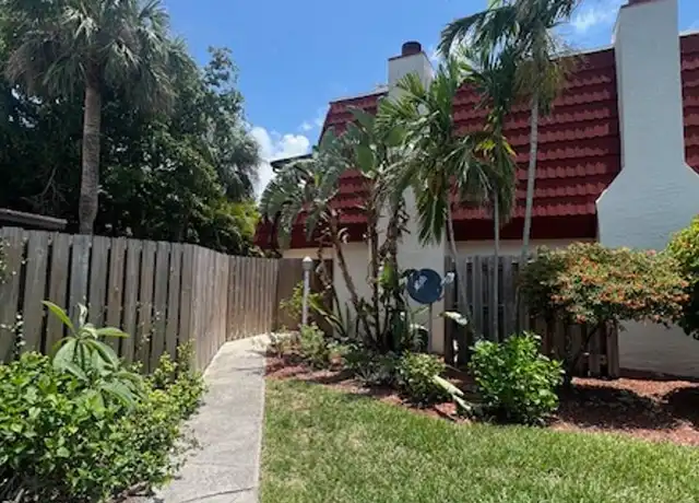 Property at 11826 Quail Run Dr, Fort Myers, FL, 33908, 2 beds, 2 baths, [object Object]