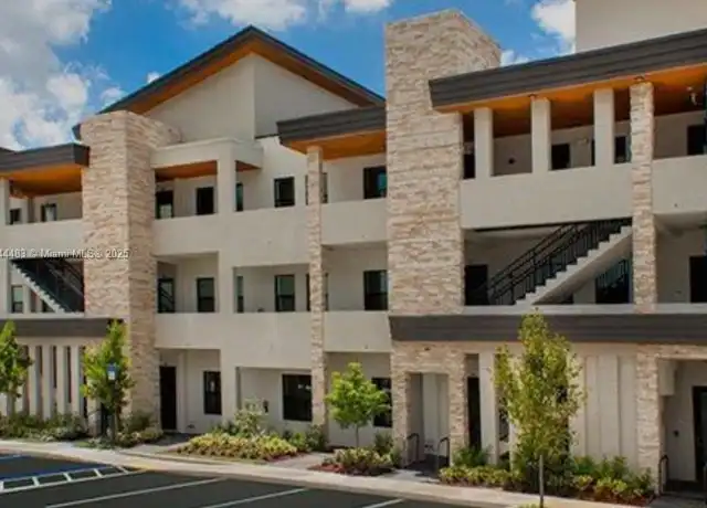 Property at 7825 NW 104th Ave #4, Doral, FL, 33178, 3 beds, 2 baths, [object Object]