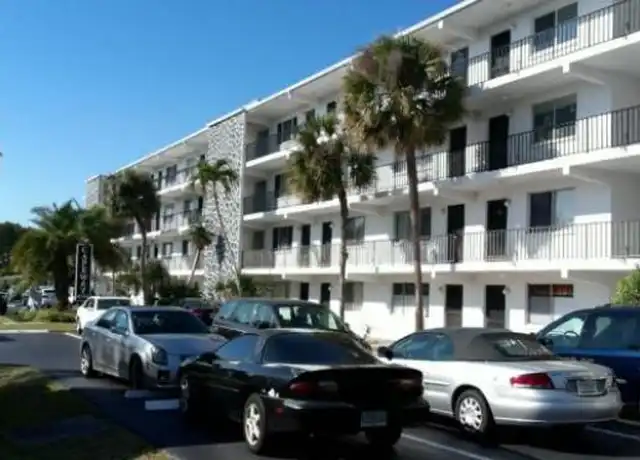 Property at 4906 Victoria Dr, Cape Coral, FL, 33904, 2 beds, 2 baths, [object Object]