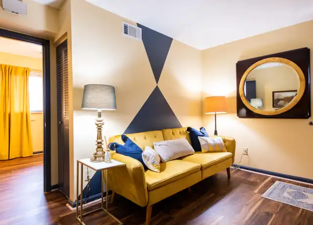 Property at 1225 S 6th St Unit 9, Louisville, KY, 40203, 1 bed, 1 bath, [object Object]