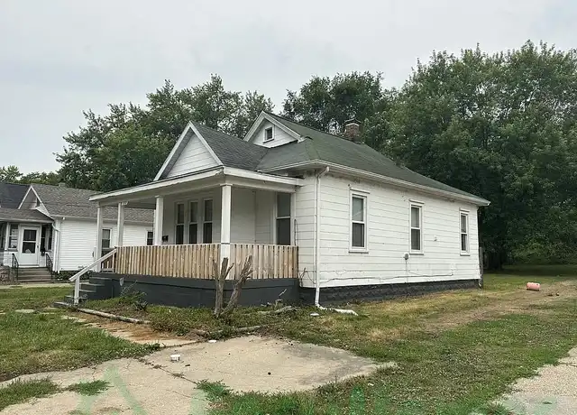 Property at 605 NE Rock Island Ave, Peoria, IL, 61603, 2 beds, 1 bath, [object Object]