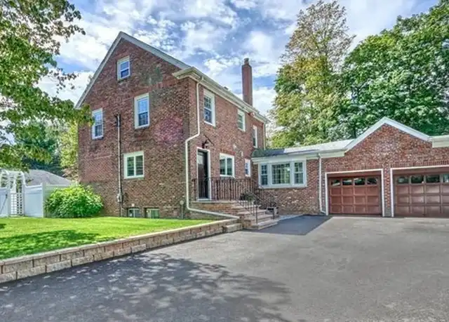 Property at 5 Grassmere Rd, Chestnut Hill, MA, 02467, 4 beds, 2.5 baths, [object Object]