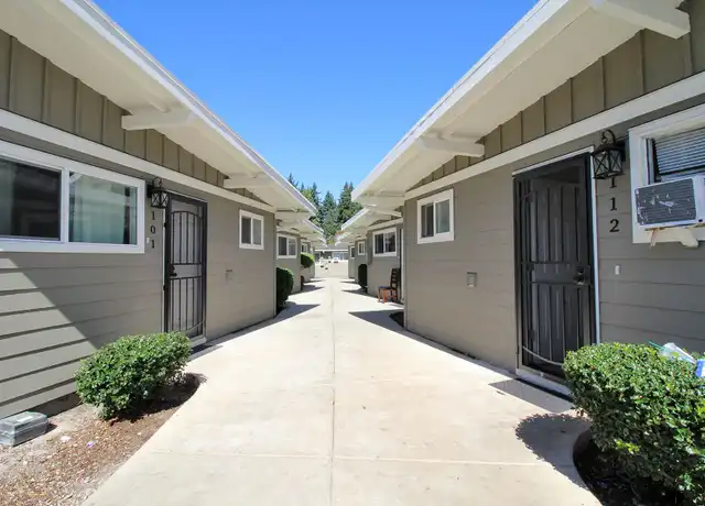 Property at 18245 E Burnside St Unit 110, Portland, OR, 97233, 2 beds, 1 bath, [object Object]