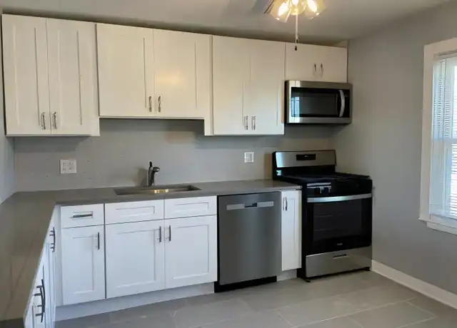 Property at 1417 E 31st St Unit 1W, La Grange Park, IL, 60526, 2 beds, 1 bath, [object Object]