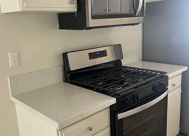 Property at Santa Monica Shores - 1011 4th St, Santa Monica, CA, 90403, 1-2 bed, 1-2 bath, [object Object]