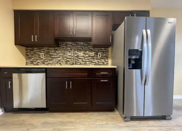 Property at 93 Beverly Hill Ter Unit C, Woodbridge, NJ, 07095, 2 beds, 2 baths, [object Object]