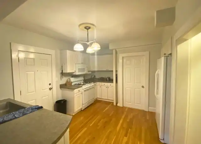 Property at 3 Euston St Unit B, Brookline, MA, 02446, 2 beds, 1 bath, [object Object]