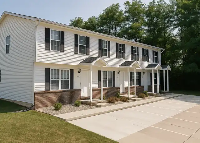 Property at 121 Crossing Dr, Normal, IL, 61761, 3 beds, 2.5 baths, [object Object]
