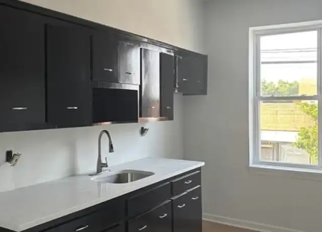 Property at 132 Franklin St, Bloomfield, NJ, 07003, 2 beds, 1 bath, [object Object]