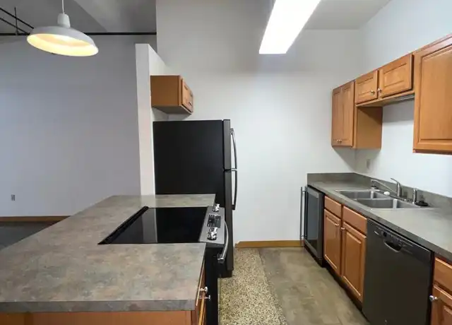 Property at 1004 Baltimore Ave Unit 707, Kansas City, MO, 64105, 2 beds, 2 baths, [object Object]