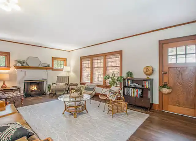 Property at 512 Woodlawn Ave, Grand Haven, MI, 49417, 4 beds, 2 baths, [object Object]