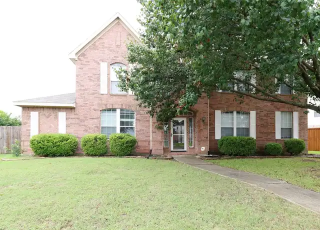 Property at 400 Chatham St, Sunnyvale, TX, 75182, 6 beds, 4.5 baths, [object Object]