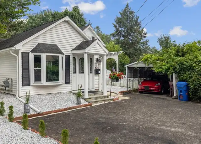 Property at 42 Haberen Ave, Unionville, CT, 06085, 2 beds, 1 bath, [object Object]