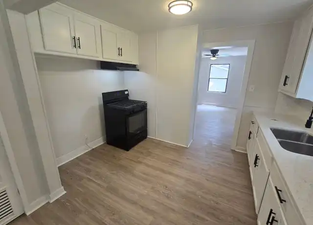 Property at 204 Glenora Ave, Sherwood, AR, 72120, 3 beds, 1 bath, [object Object]