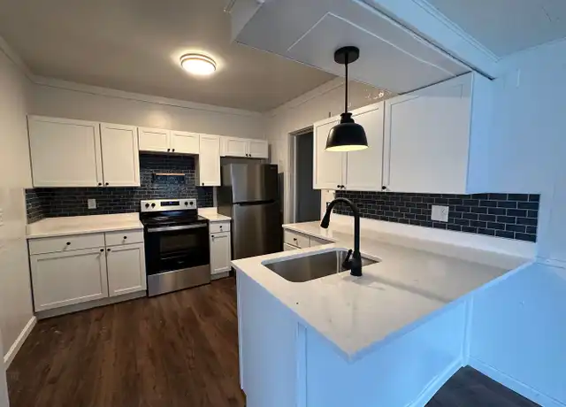 Property at 714 Village St Unit 2, Kalamazoo, MI, 49008, 2 beds, 1 bath, [object Object]