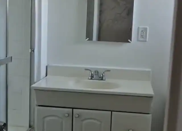 Property at 6033 Hazelhurst Pl, North Hollywood, CA, 91606, 1 bed, 1 bath, [object Object]