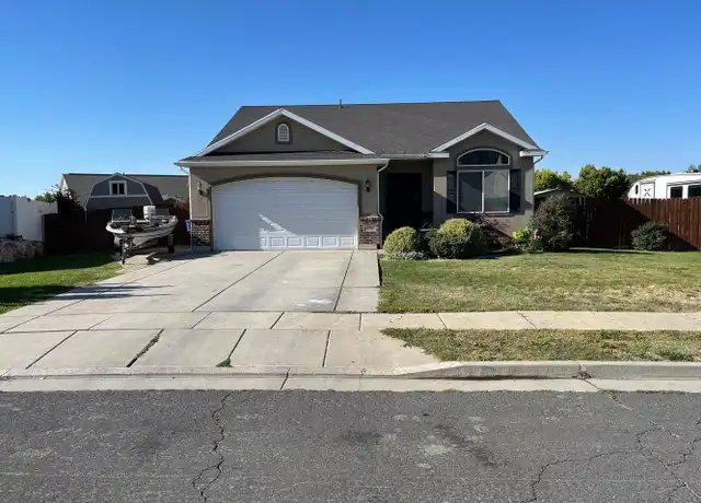 Property at 175 W Hancock Cir, Ogden, UT, 84404, 5 beds, 3 baths, [object Object]