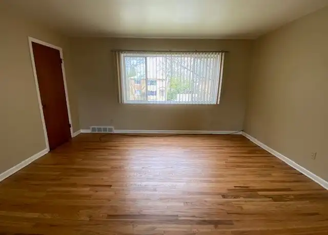 Property at 1726 Tanglewood Dr, Akron, OH, 44313, 2 beds, 1 bath, [object Object]