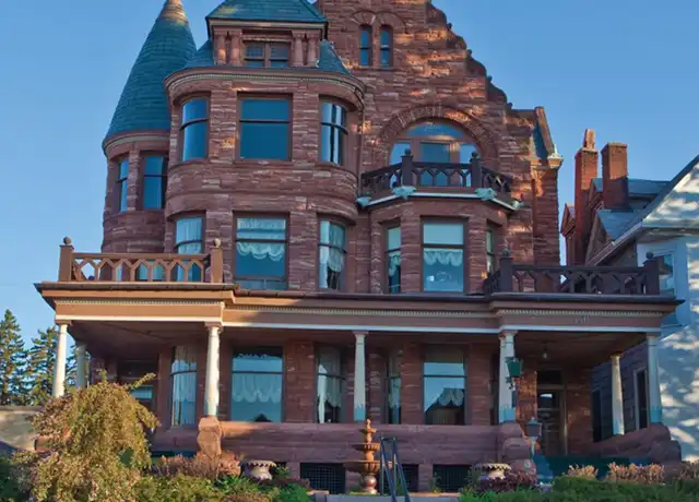 Property at 1509 E Superior St Unit 101, Duluth, MN, 55812, 1 bed, 1 bath, [object Object]