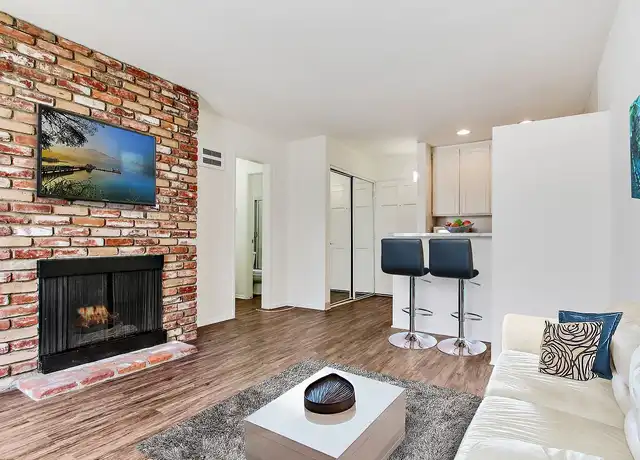 Property at Rochester Parkside - 10989 Rochester Ave, Los Angeles, CA, 90024, 0-1 beds, 1 bath, [object Object]