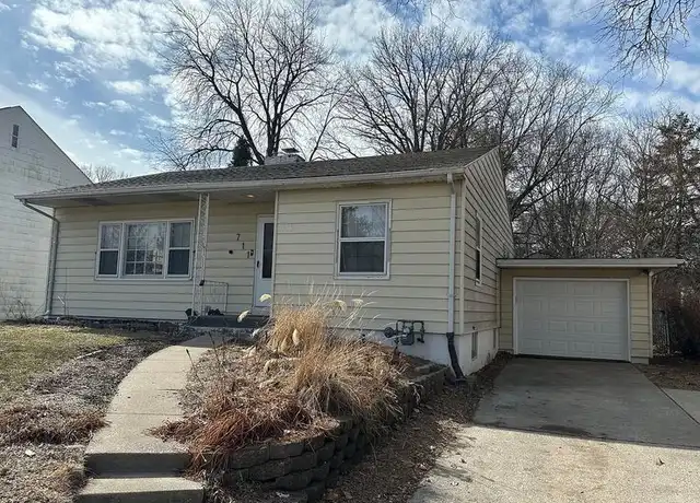 Property at 711 Beach Ave Unit 1, Ames, IA, 50014, 4 beds, 2 baths, [object Object]