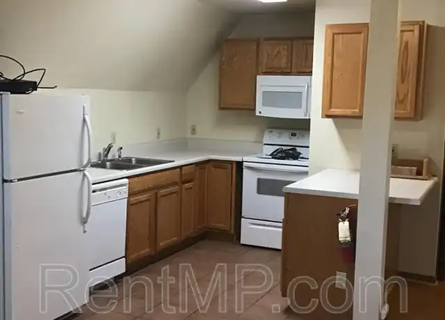 Property at 1021 S Mission St, Mt Pleasant, MI, 48858, 2 beds, 1 bath, [object Object]