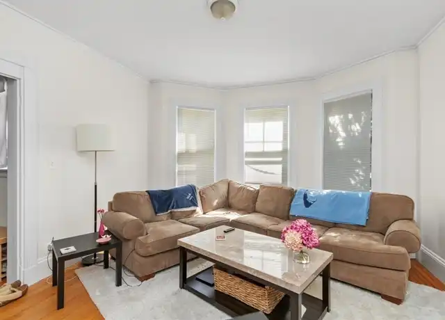 Property at 23 Bentley St Unit 1, Brighton, MA, 02135, 2 beds, 1 bath, [object Object]