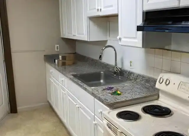 Property at 12 Summer St Unit 3, Fitchburg, MA, 01420, 2 beds, 1 bath, [object Object]