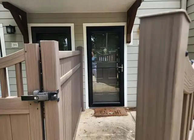 Property at 202 Park Ridge Cir, Marietta, GA, 30068, 1 bed, 1.5 baths, [object Object]